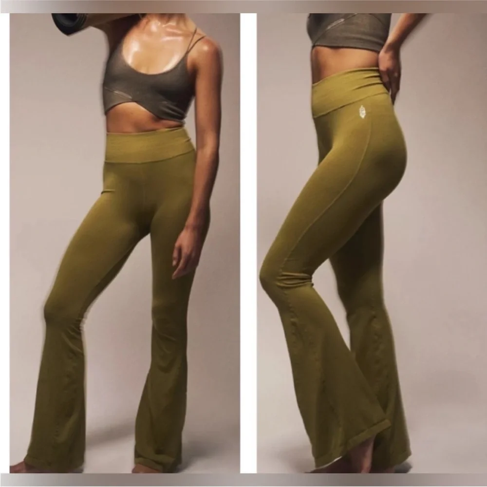 NWOT Free People FP Movement Good Karma Flare Leggings - army green - M/L